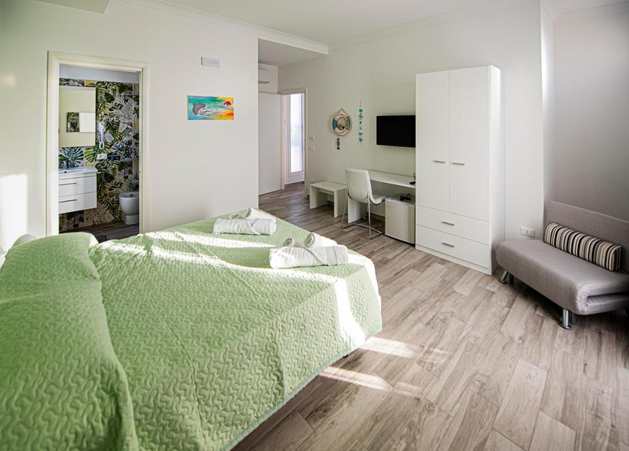 L' Arcobaleno B&B Кастелуцо Екстериор снимка